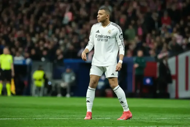 Mbappé Knee Injury: Real Madrid Face Misdiagnosis Claims