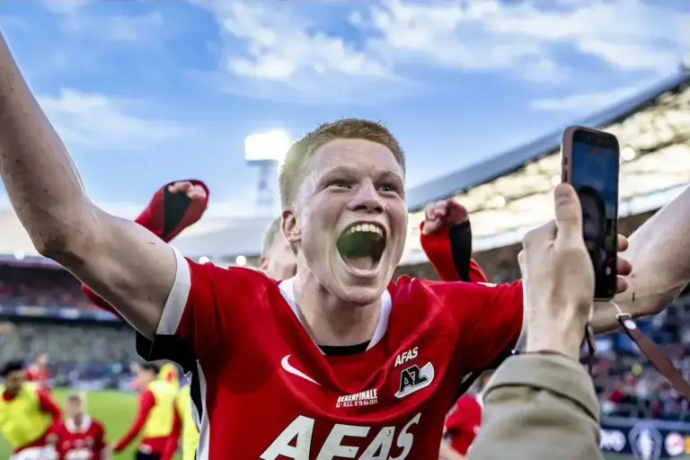 Real Madrid News Today: ‘Dutch Pedri’ Smit Tipped to ‘End Up’ at Bernabeu