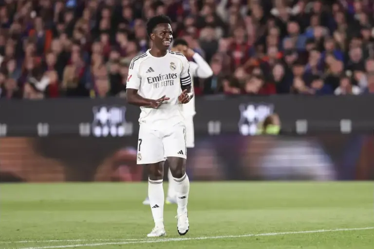 The defiant Vinicius gesture that infuriated Camp Nou just as Barcelona sealed the LaLiga title