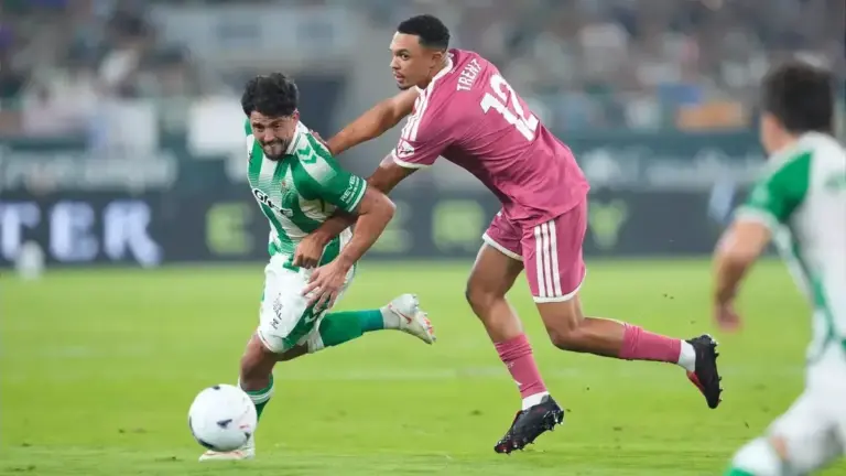 Robertson Defends Trent Alexander-Arnold’s Real Madrid Start